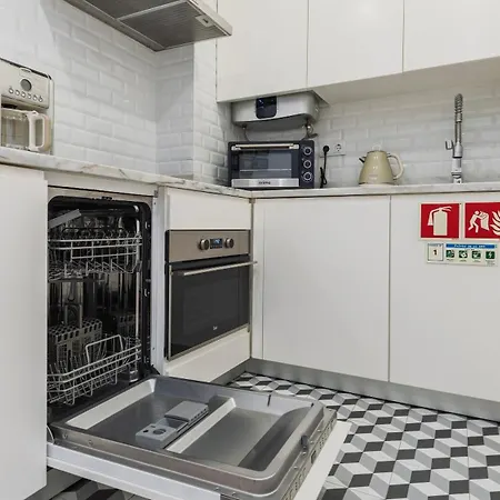 Apartman Charming In Bairro Alto By Lovelystay Lisboa